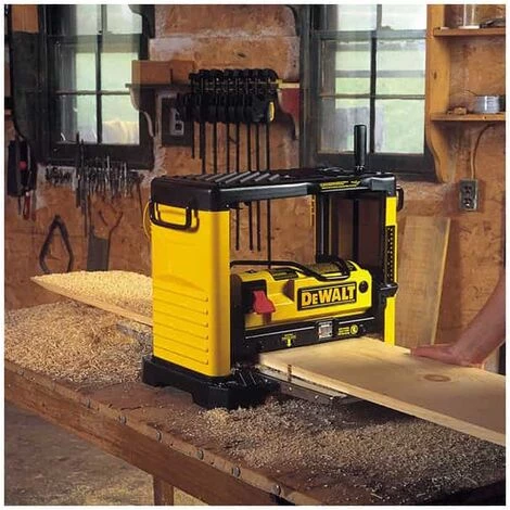 DEWALT Raboteuse De Chantier 1800W 317mm - DW733 4 DEWALT Raboteuse De Chantier 1800W 317mm - DW733 – Image 2